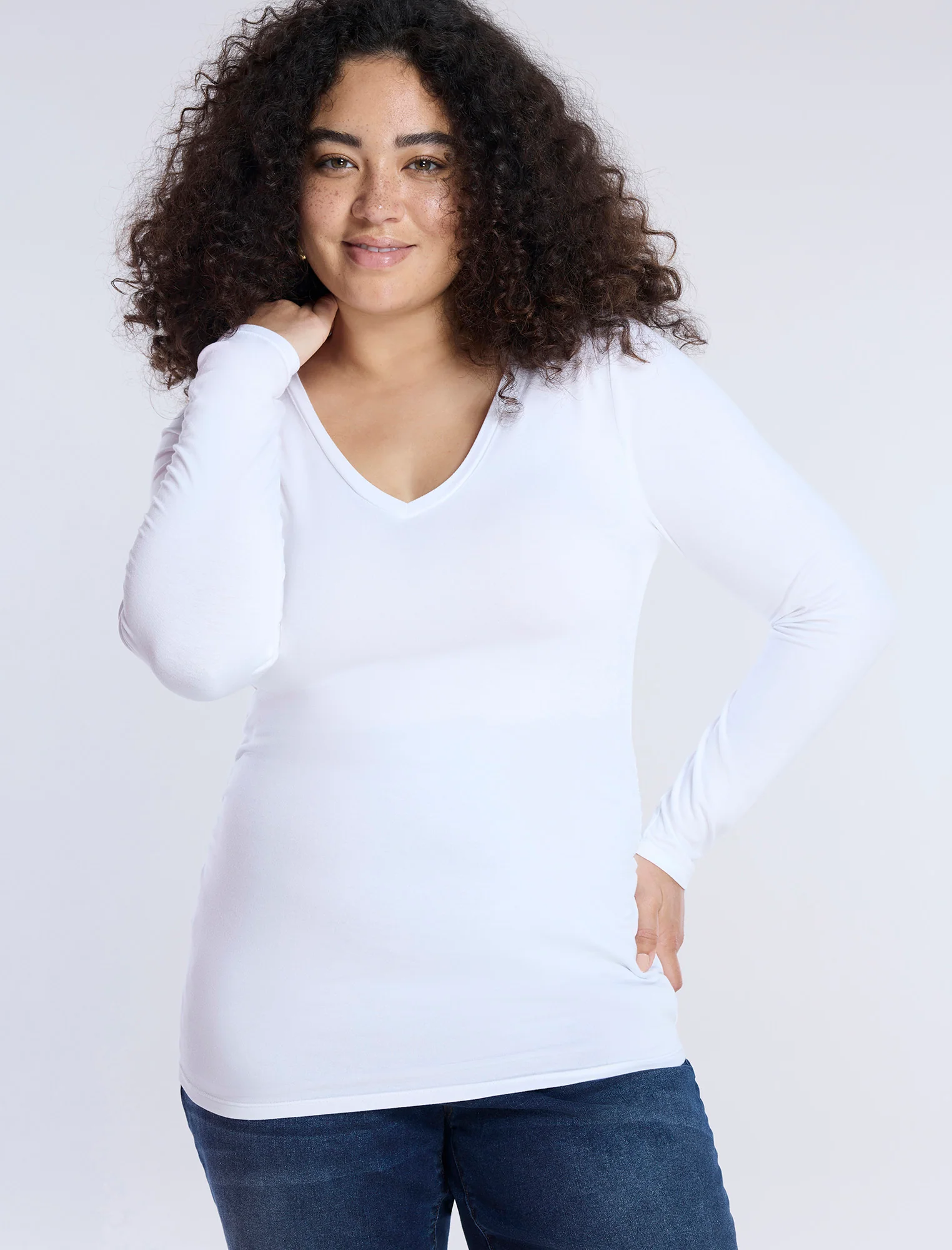 Side Ruched Long Sleeve V-Neck Maternity Tee - Image 4