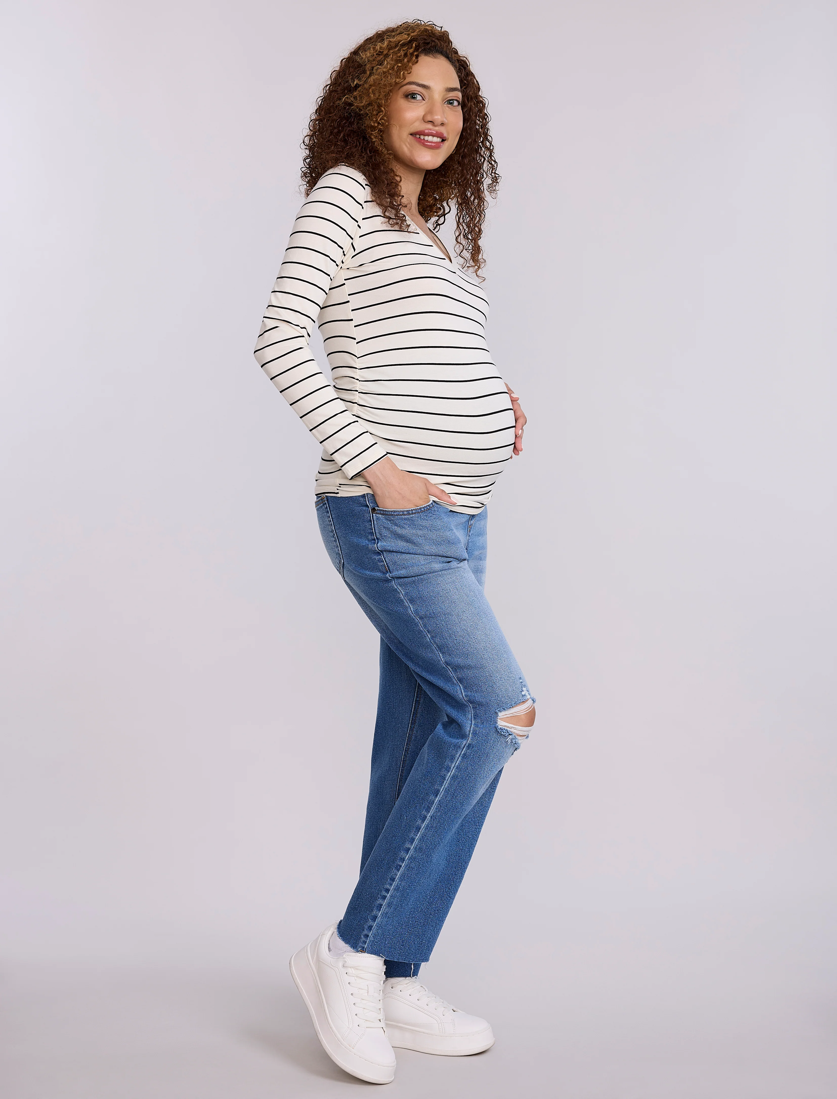 Side Ruched Long Sleeve V-Neck Maternity Tee - Image 3