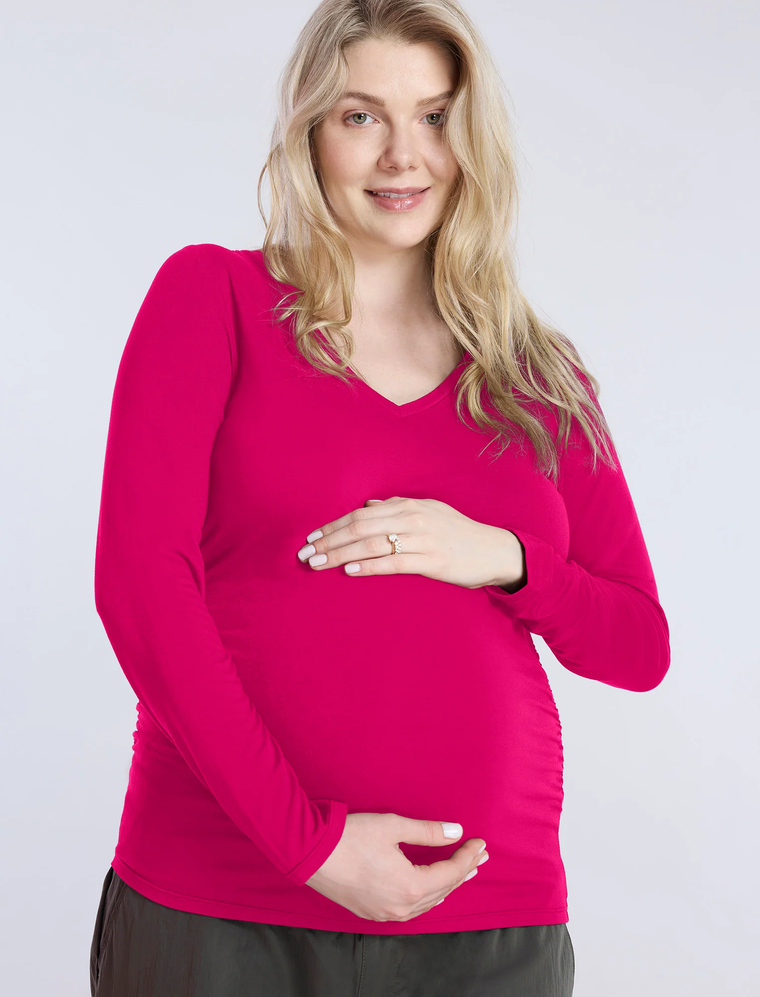 Side Ruched Long Sleeve V-Neck Maternity Tee - Image 4